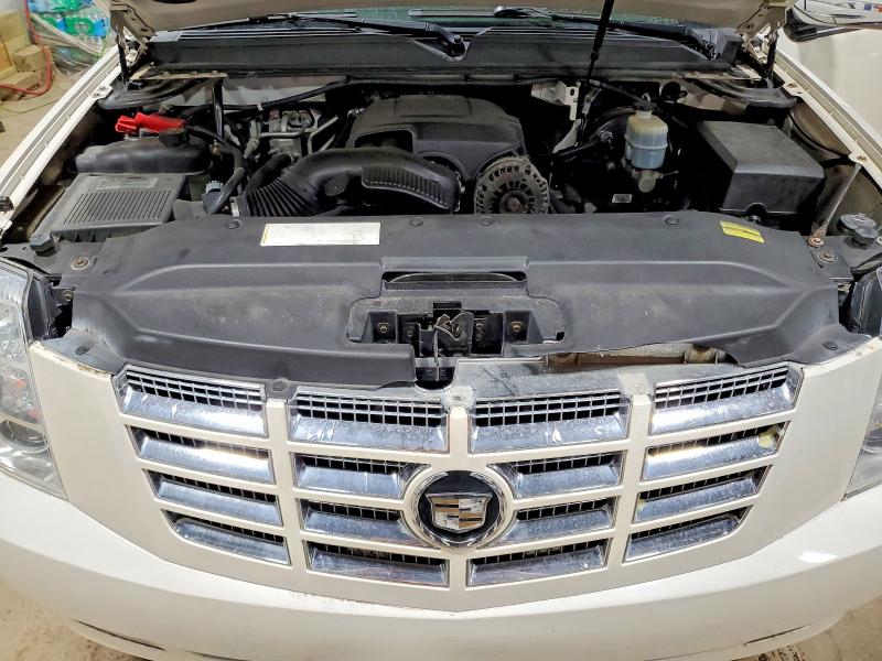 2010 Cadillac Escalade მანქანა იყიდება აუქციონზე, vin: 1GYUKBEF1AR244378, აუქციონის ნომერი: 50424066