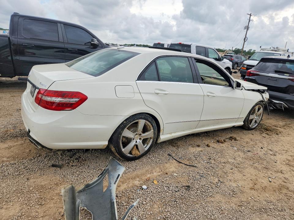 2010 Mercedes-benz E მანქანა იყიდება აუქციონზე, vin: WDDHF8HB2AA055475, აუქციონის ნომერი: 51848736