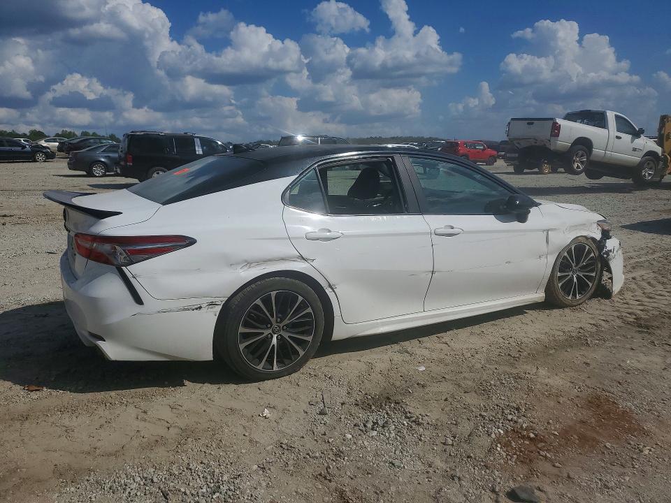 48495726 :رقم المزاد ، 4T1B11HK2KU742182 vin ، 2019 Toyota Camry مزاد بيع