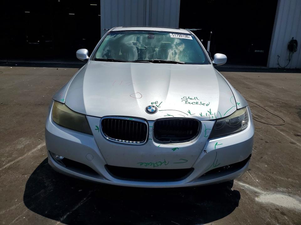 51799136 :رقم المزاد ، WBAPH7C59BE850638 vin ، 2011 Bmw 328 مزاد بيع