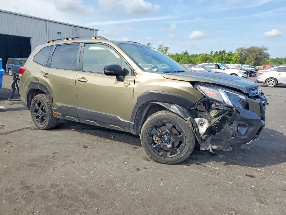 Продажа на аукционе авто 2022 Subaru Forester, vin: JF2SKAMC6NH421518, номер лота: 48276126