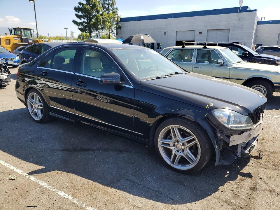 2013 Mercedes-benz C მანქანა იყიდება აუქციონზე, vin: WDDGF4HB3DR294009, აუქციონის ნომერი: 50350596