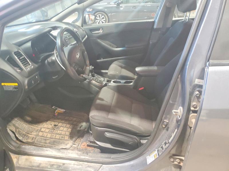 51318796 :رقم المزاد ، 3KPFK4A77JE207081 vin ، 2018 Kia Forte مزاد بيع