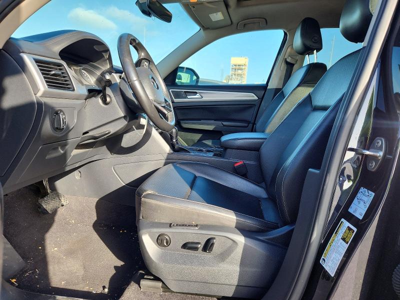 49583696 :رقم المزاد ، 1V2ER2CA8JC528783 vin ، 2018 Volkswagen Atlas مزاد بيع