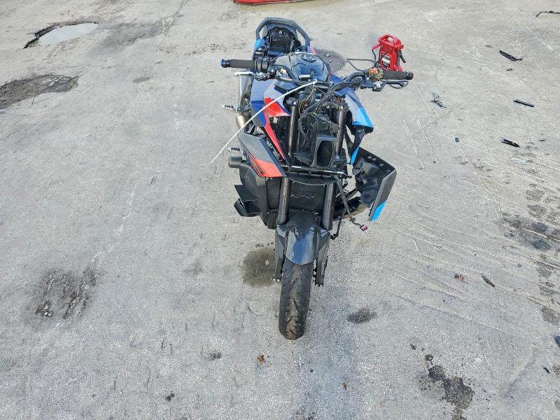 49375416 :رقم المزاد ، WB10E930XT6M30358 vin ، 2026 Bmw M 1000 مزاد بيع