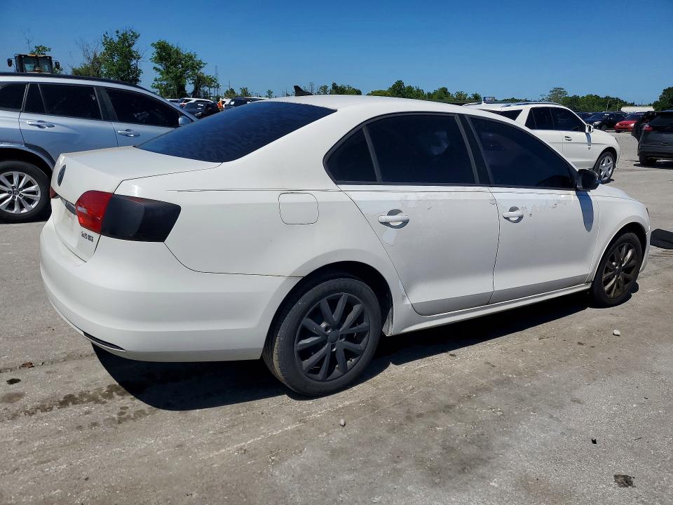 50130586 :رقم المزاد ، 3VWDX7AJ3BM364682 vin ، 2011 Volkswagen Jetta مزاد بيع