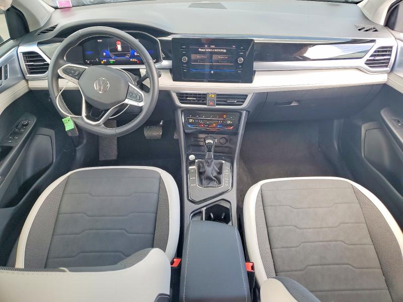 50543026 :رقم المزاد ، 3VVEC7B28SM015805 vin ، 2025 Volkswagen Taos مزاد بيع