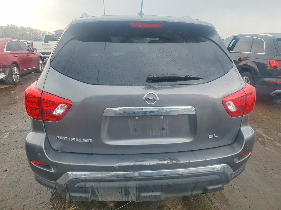 47276076 :رقم المزاد ، 5N1DR2MN5JC604440 vin ، 2018 Nissan Pathfinder مزاد بيع