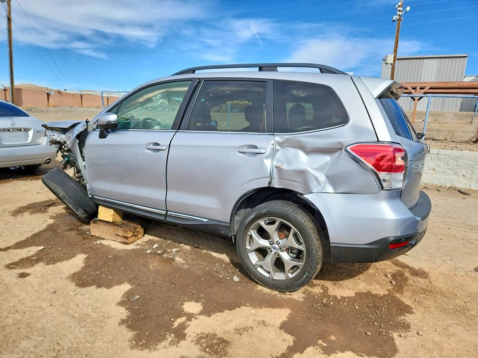 48519606 :رقم المزاد ، JF2SJAWC3JH611562 vin ، 2018 Subaru Forester مزاد بيع
