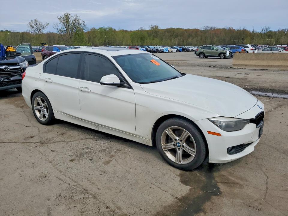 48878186 :رقم المزاد ، WBA3B5C54EF959169 vin ، 2014 Bmw 328 مزاد بيع