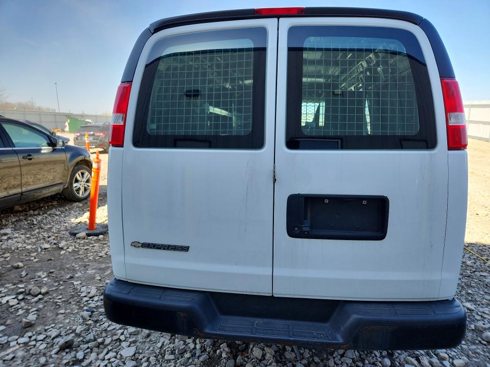 2017 Chevrolet Express G2500 მანქანა იყიდება აუქციონზე, vin: 1GCWGAFFXH1108462, აუქციონის ნომერი: 50333916
