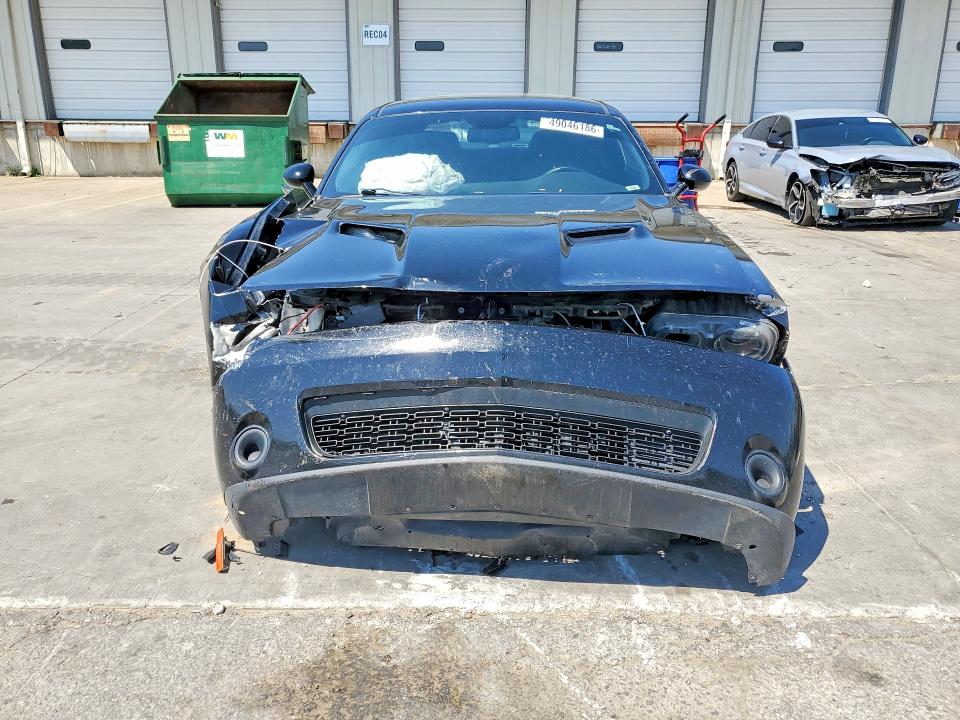49046186 :رقم المزاد ، 2C3CDZAG8FH901451 vin ، 2015 Dodge Challenger مزاد بيع
