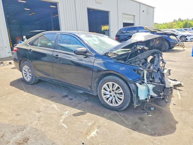 51033996 :رقم المزاد ، 4T4BF1FK7FR478246 vin ، 2015 Toyota Camry مزاد بيع