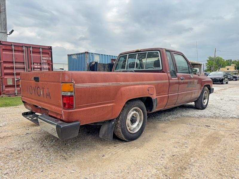 1985 Toyota Pickup მანქანა იყიდება აუქციონზე, vin: JT4RN56D9F5042940, აუქციონის ნომერი: 51451256