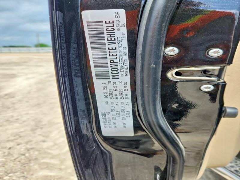 49639896 :رقم المزاد ، 3C7WRNFL2JG322380 vin ، 2018 Ram 5500 مزاد بيع
