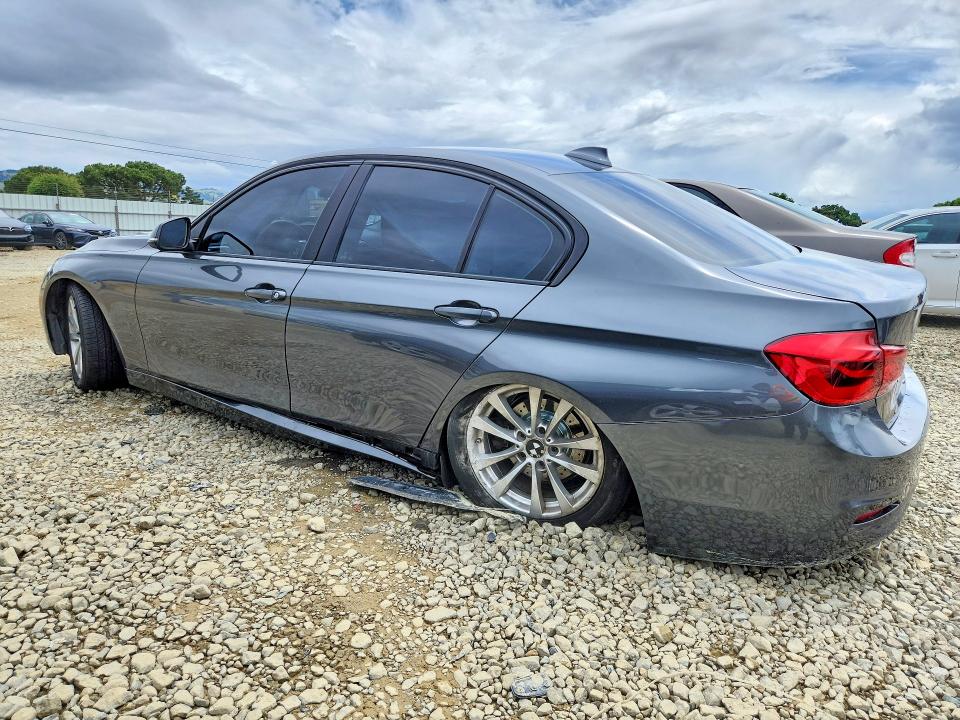 50767176 :رقم المزاد ، WBA8E1G54HNU12848 vin ، 2017 Bmw 320 مزاد بيع