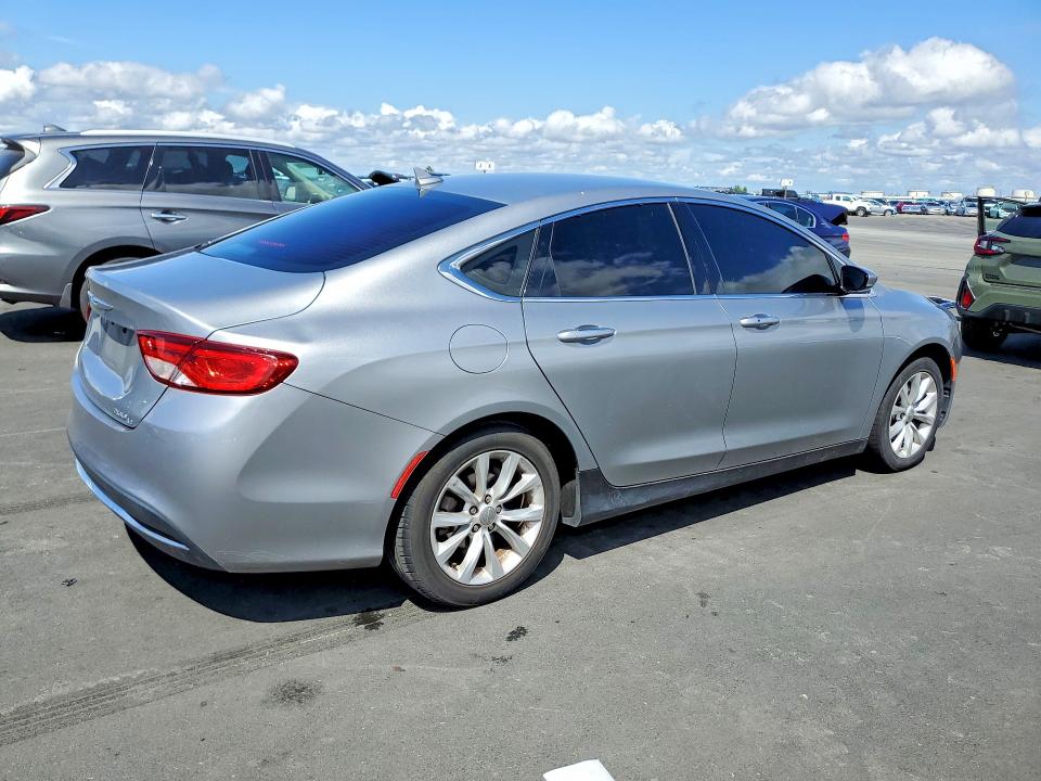 51129686 :رقم المزاد ، 1C3CCCCB6FN552282 vin ، 2015 Chrysler 200 مزاد بيع