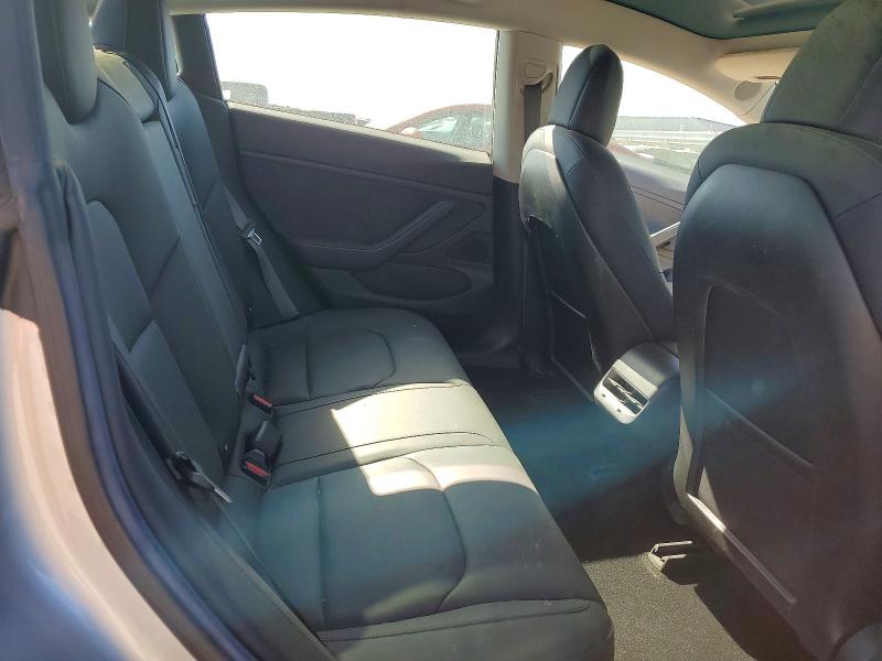 49284596 :رقم المزاد ، 5YJ3E1EA5JF005249 vin ، 2018 Tesla Model 3 مزاد بيع