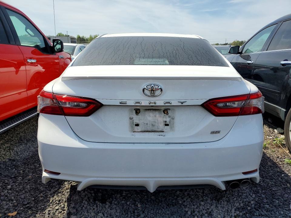 2018 Toyota Camry მანქანა იყიდება აუქციონზე, vin: 4T1B11HK2JU108160, აუქციონის ნომერი: 49158026
