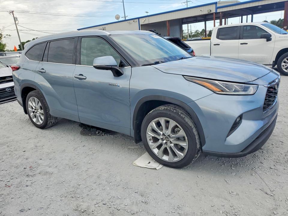 51761386 :رقم المزاد ، 5TDYARAH9LS000590 vin ، 2020 Toyota Highlander Hybrid مزاد بيع