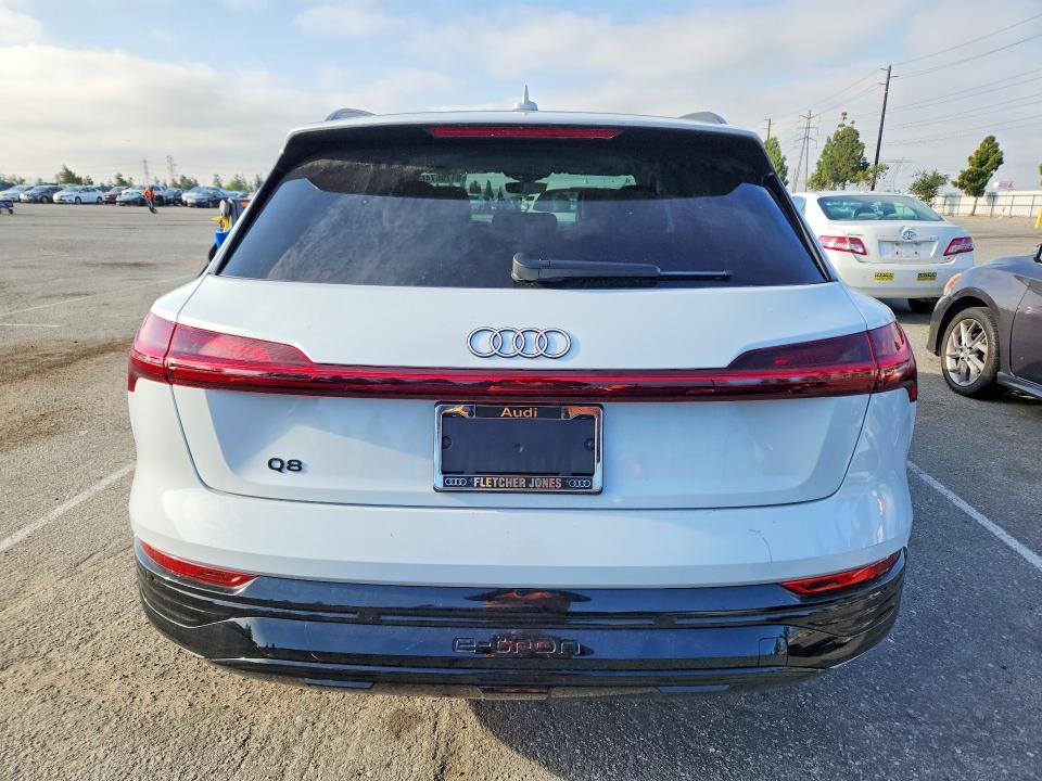 Продаж на аукціоні авто 2024 Audi Q8 E-tron, vin: WA15AAGE9RB048361, номер лоту: 51796746