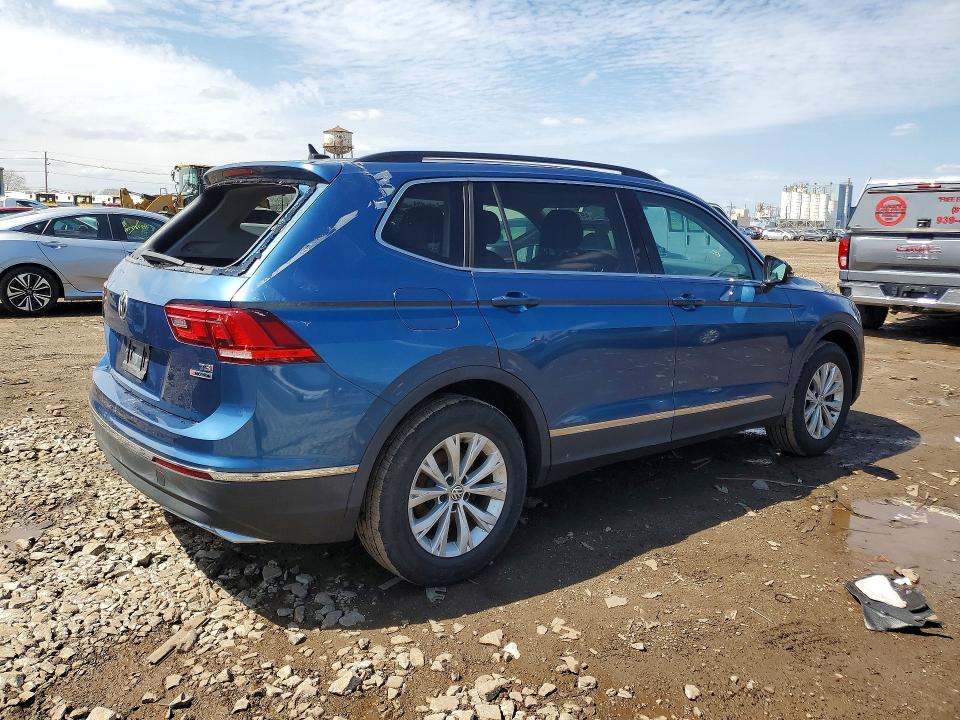 Продаж на аукціоні авто 2018 Volkswagen Tiguan, vin: 3VV2B7AX2JM029118, номер лоту: 49742496
