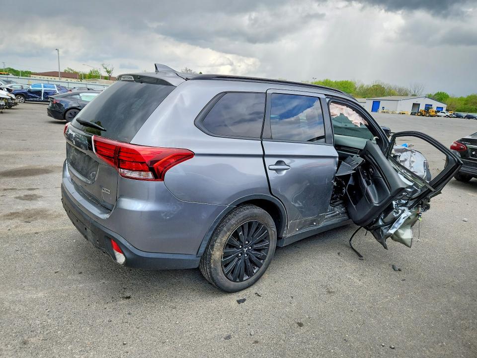 2020 Mitsubishi Outlander მანქანა იყიდება აუქციონზე, vin: JA4AZ3A33LZ040619, აუქციონის ნომერი: 50622156
