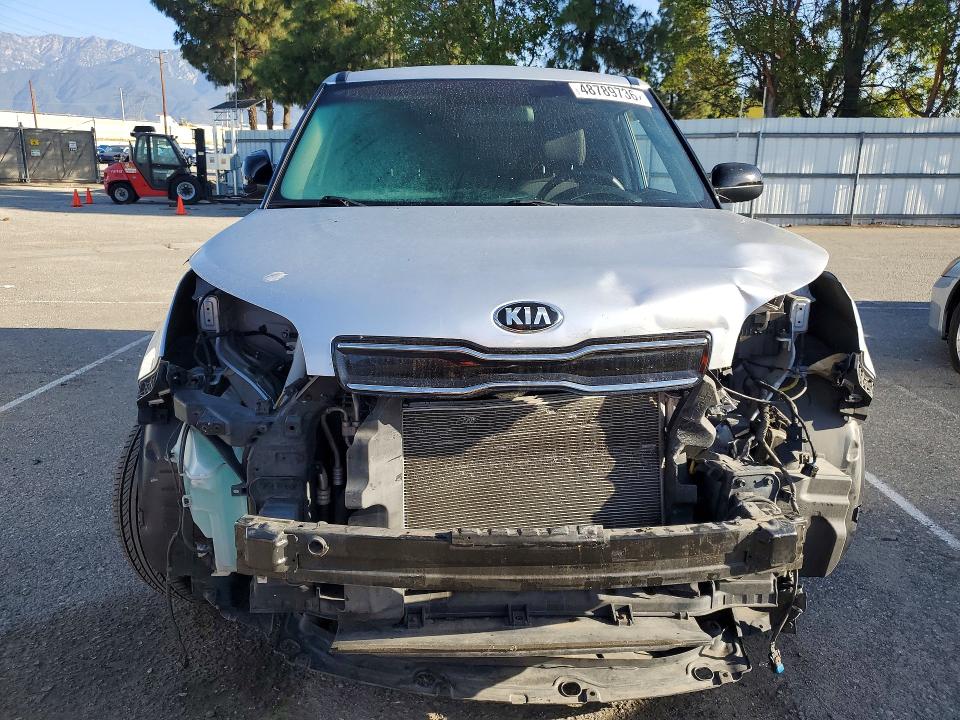 2018 Kia Soul მანქანა იყიდება აუქციონზე, vin: KNDJP3A53J7595172, აუქციონის ნომერი: 48789736