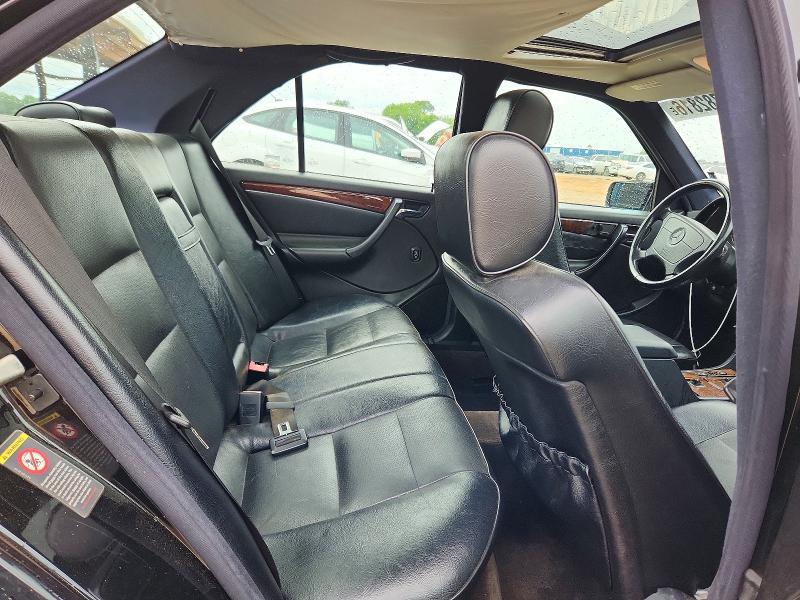 51782816 :رقم المزاد ، WDBHA24G7YA830353 vin ، 2000 Mercedes-benz C مزاد بيع