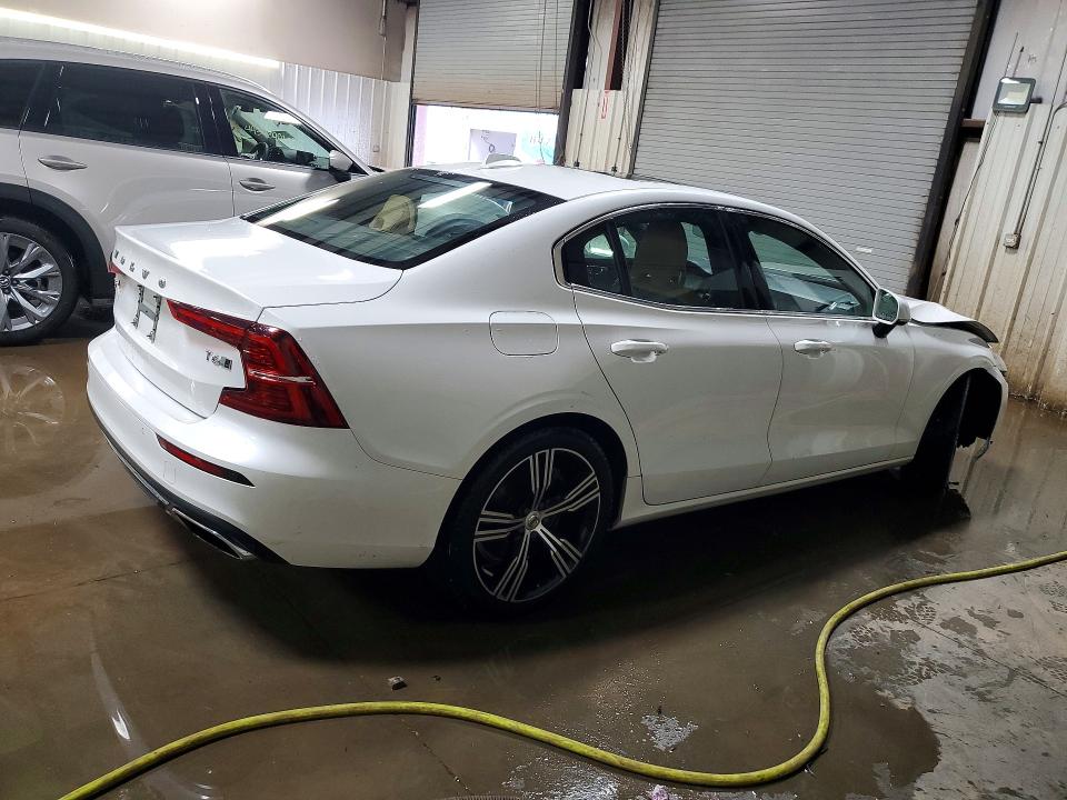 49001086 :رقم المزاد ، 7JRA22TL9KG015365 vin ، 2019 Volvo S60 مزاد بيع