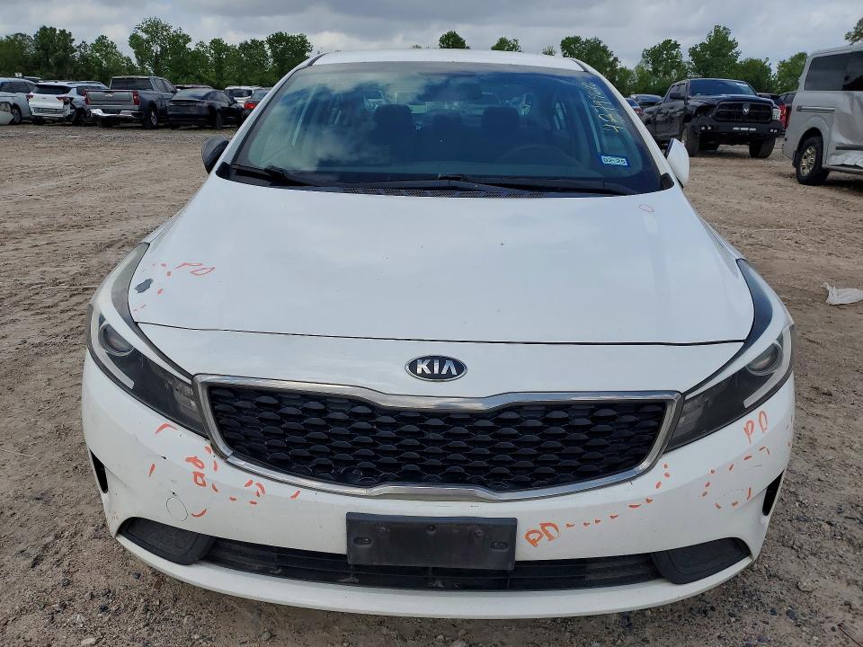 2017 Kia Forte მანქანა იყიდება აუქციონზე, vin: 3KPFK4A75HE015281, აუქციონის ნომერი: 48799626