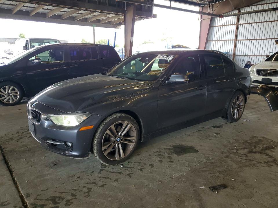 2013 Bmw 328 მანქანა იყიდება აუქციონზე, vin: WBA3B3C5XDF543436, აუქციონის ნომერი: 49750086