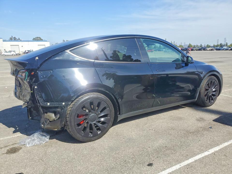 50259216 :رقم المزاد ، 7SAYGDEFXNF533536 vin ، 2022 Tesla Model Y مزاد بيع