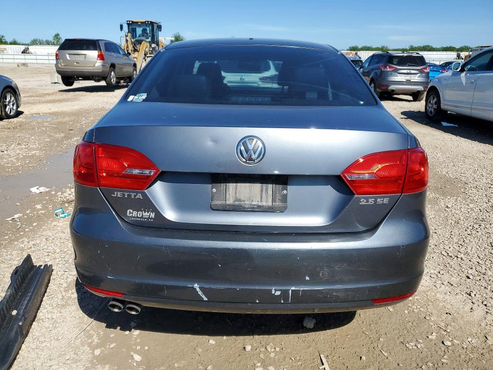 2013 Volkswagen Jetta მანქანა იყიდება აუქციონზე, vin: 3VWDP7AJ2DM393335, აუქციონის ნომერი: 51200276