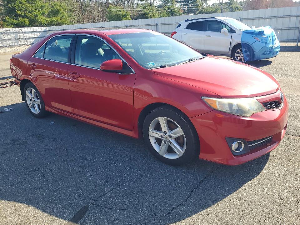 49542546 :رقم المزاد ، 4T1BF1FK7EU857935 vin ، 2014 Toyota Camry مزاد بيع