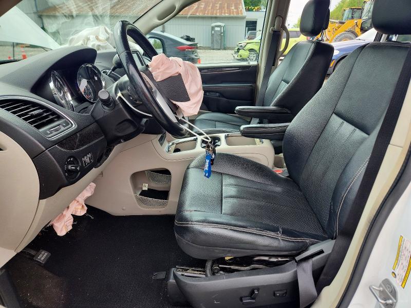 50730196 :رقم المزاد ، 2C4RC1CG9FR590680 vin ، 2015 Chrysler Town & Country مزاد بيع