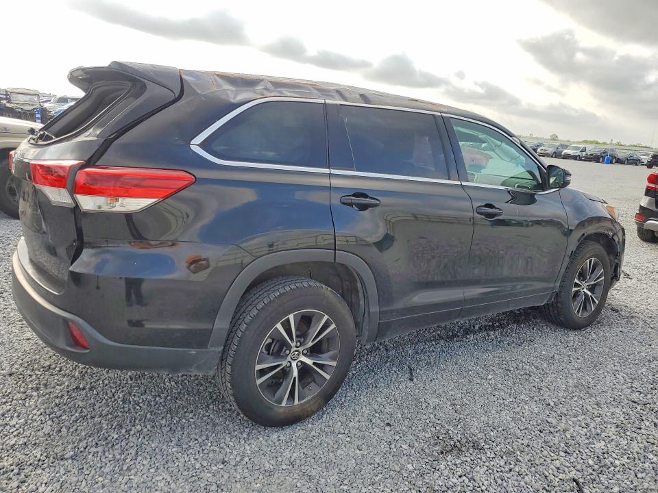 Продаж на аукціоні авто 2018 Toyota Highlander, vin: 5TDZZRFH7JS247223, номер лоту: 51490436