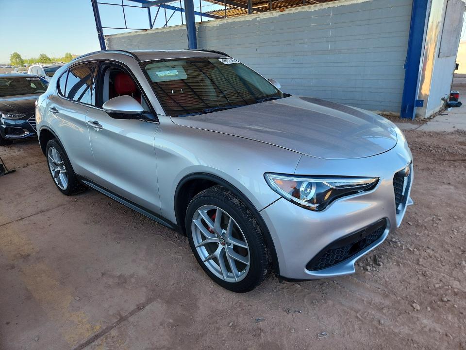2018 Alfa Romeo Stelvio მანქანა იყიდება აუქციონზე, vin: ZASFAKPN7J7B82459, აუქციონის ნომერი: 48677596