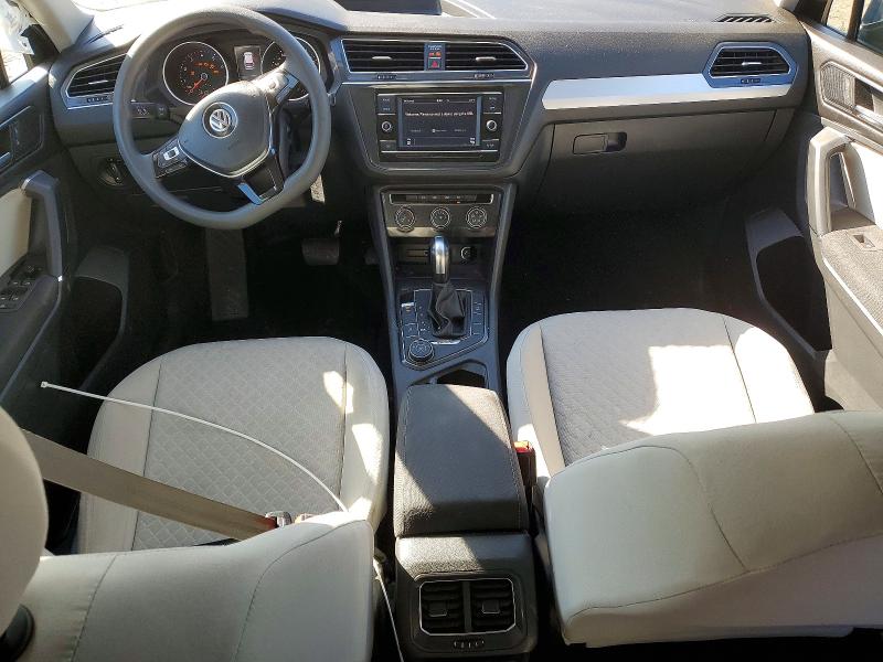 48930506 :رقم المزاد ، 3VV0B7AX4JM106093 vin ، 2018 Volkswagen Tiguan مزاد بيع
