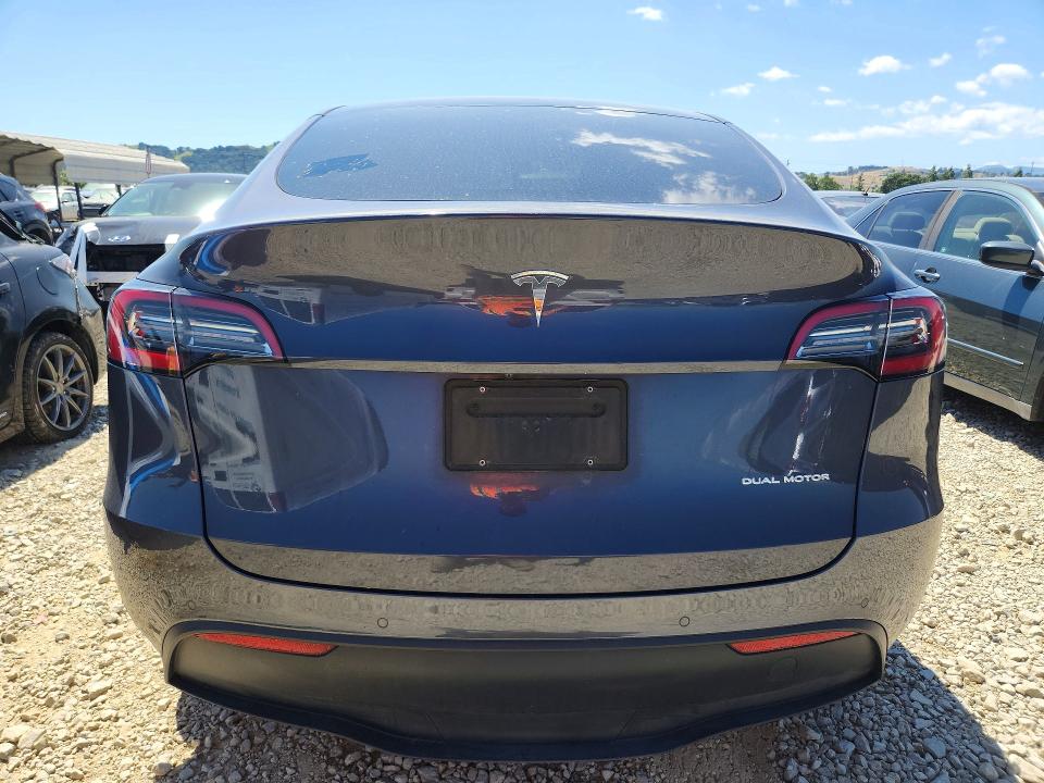 51858536 :رقم المزاد ، 7SAYGDEE8NF384583 vin ، 2022 Tesla Model Y مزاد بيع