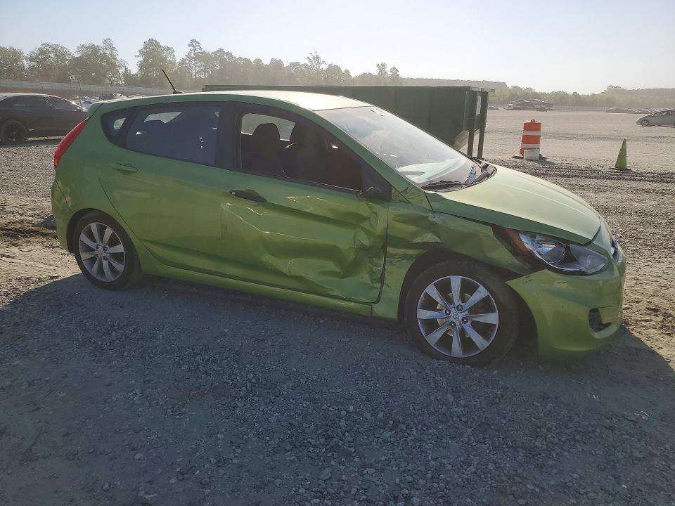 2013 Hyundai Accent მანქანა იყიდება აუქციონზე, vin: KMHCU5AE9DU072270, აუქციონის ნომერი: 50839716