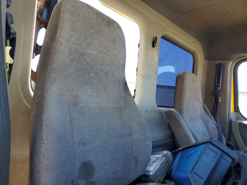 2011 Freigliner Cascadia 125 მანქანა იყიდება აუქციონზე, vin: 1FUJGEDV6BSAX7106, აუქციონის ნომერი: 49653246
