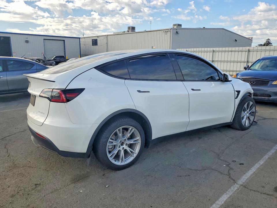 Продажа на аукционе авто 2022 Tesla Model Y, vin: 7SAYGDEE5NF510026, номер лота: 49089776