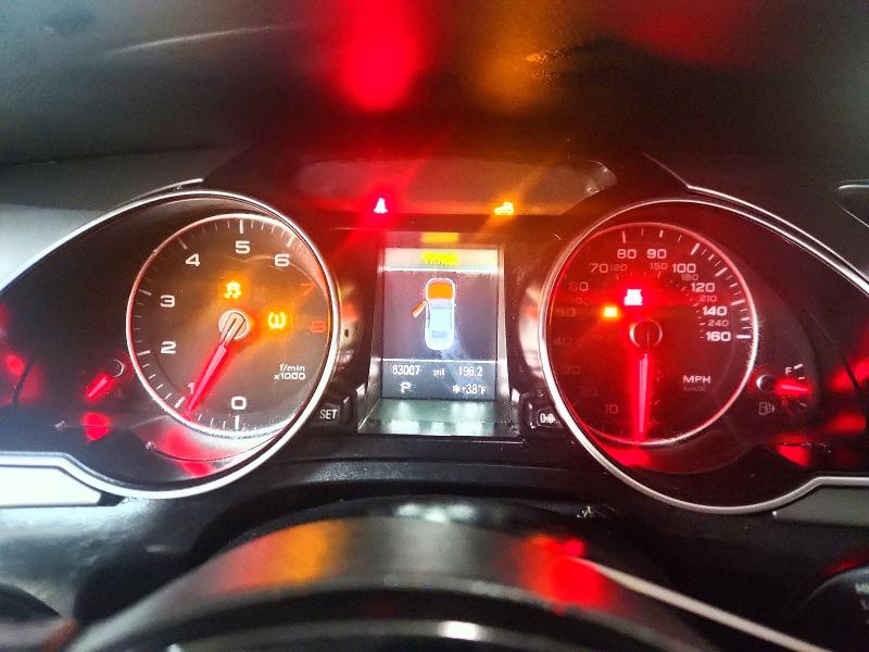 50476036 :رقم المزاد ، WAULFAFH1EN002765 vin ، 2014 Audi A5 مزاد بيع