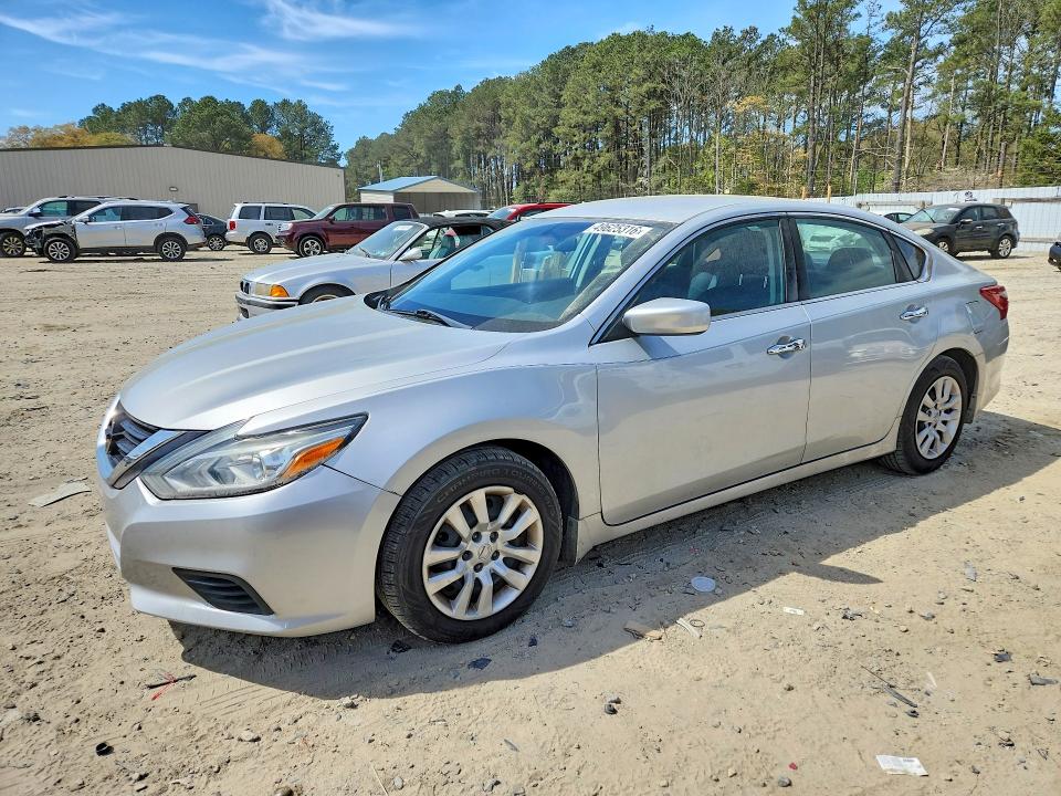 2018 Nissan Altima მანქანა იყიდება აუქციონზე, vin: 1N4AL3AP4JC136243, აუქციონის ნომერი: 49625316
