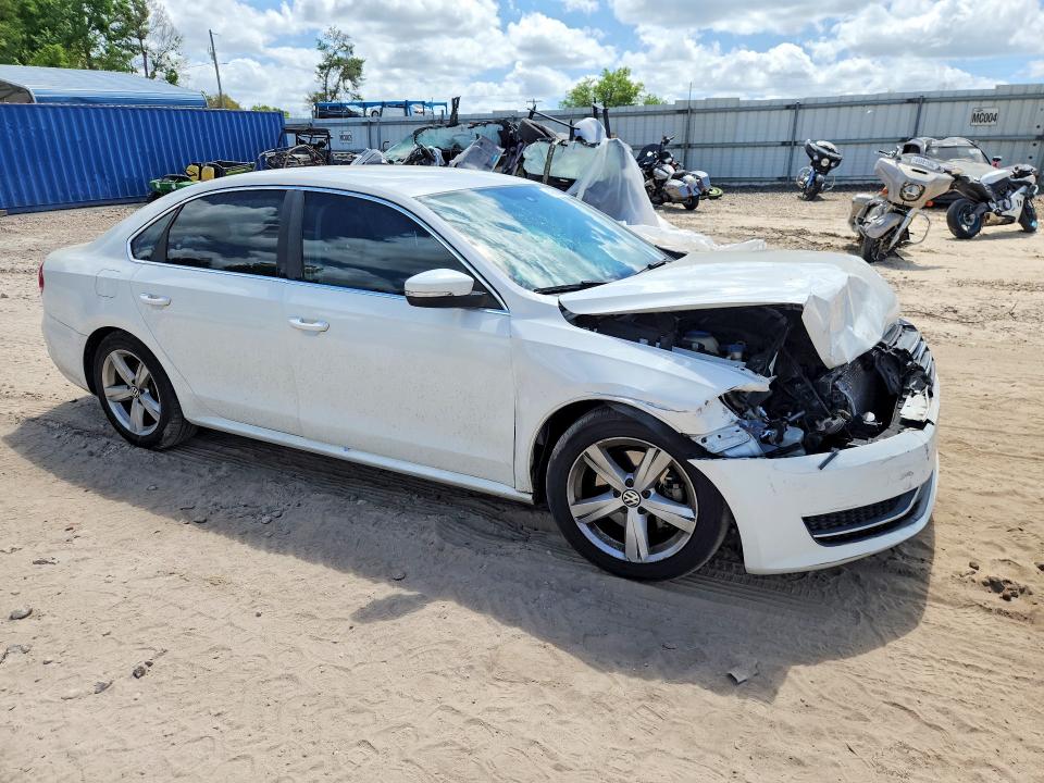 48658936 :رقم المزاد ، 1VWBS7A36FC066478 vin ، 2015 Volkswagen Passat مزاد بيع