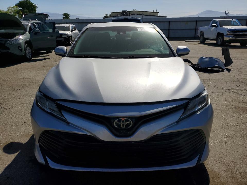 Продажа на аукционе авто 2018 Toyota Camry, vin: 4T1B11HK4JU668309, номер лота: 50500926