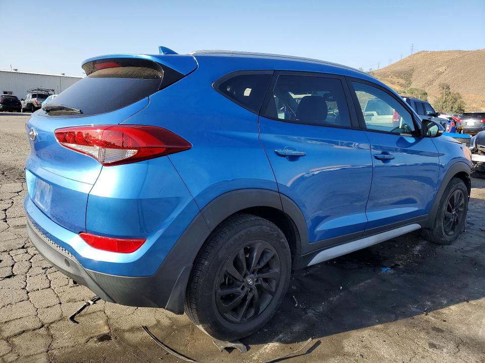 49323186 :رقم المزاد ، KM8J33A48JU603038 vin ، 2018 Hyundai Tucson مزاد بيع
