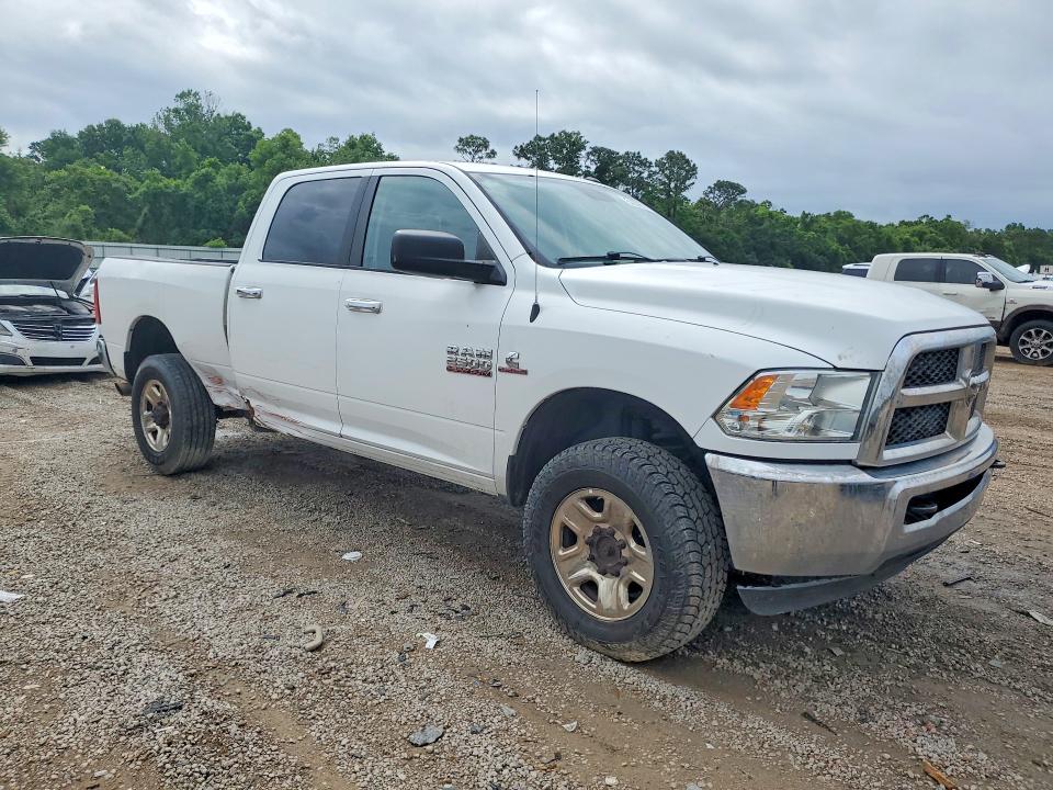 51978506 :رقم المزاد ، 3C6UR5DL8JG424782 vin ، 2018 Ram 2500 مزاد بيع