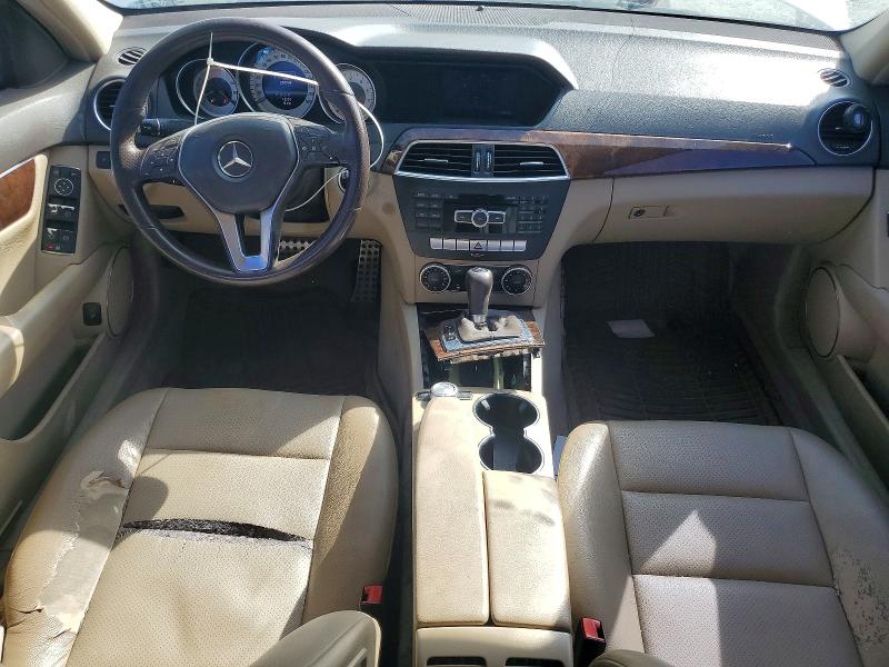 Продажа на аукционе авто 2013 Mercedes-benz C, vin: WDDGF4HB2DR272437, номер лота: 49680296